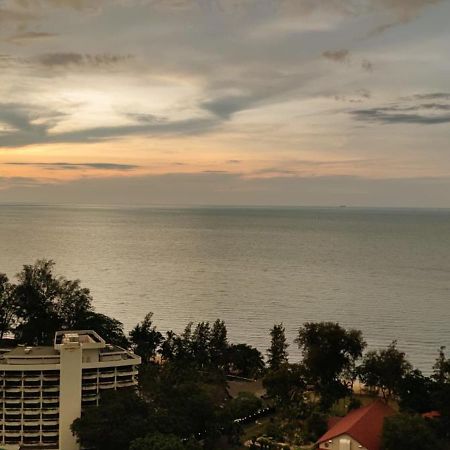 3-Bed Executive Suite, Rumahku @Ceo บายันเลอปาส ภายนอก รูปภาพ